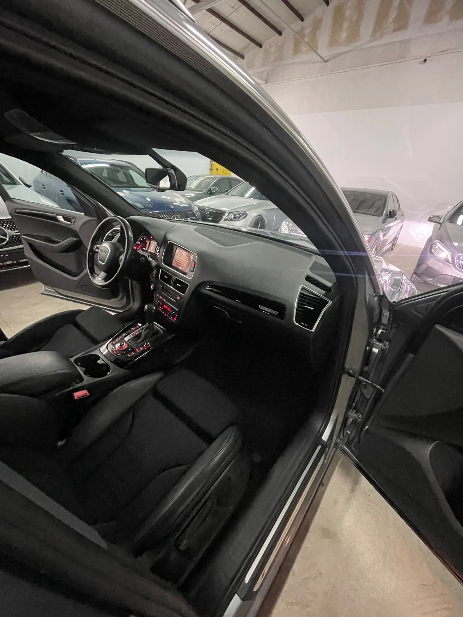 Audi Q5 Sline/3.0tdi/подгрев/лед /Обслужена!!!, снимка 13 - Автомобили и джипове - 53930892