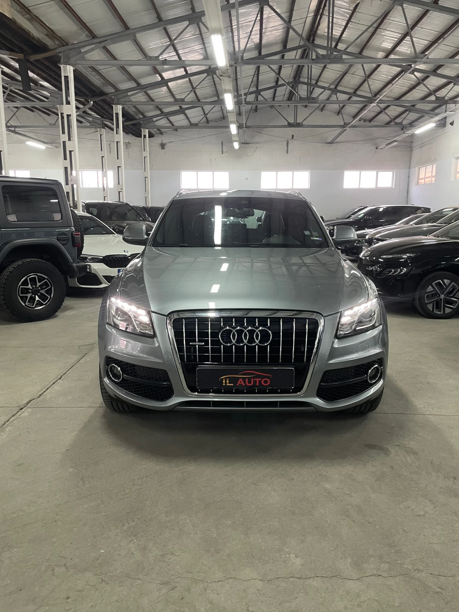 Audi Q5 Sline/3.0tdi/подгрев/лед /Обслужена!!!