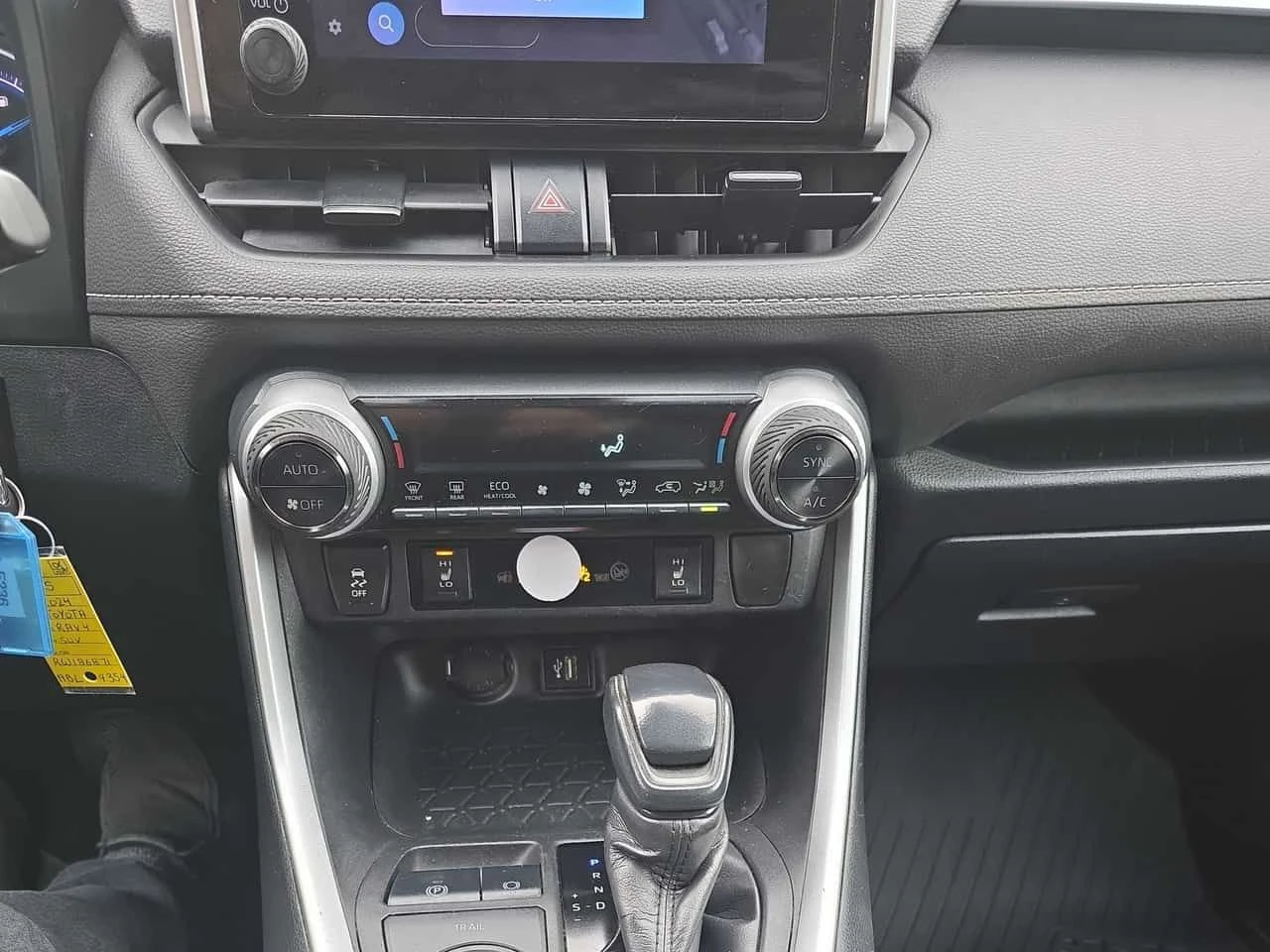 Toyota Rav4 * HYBRID LE * КАМЕРА* ПОДГРЕВ* , снимка 10 - Автомобили и джипове - 54109970