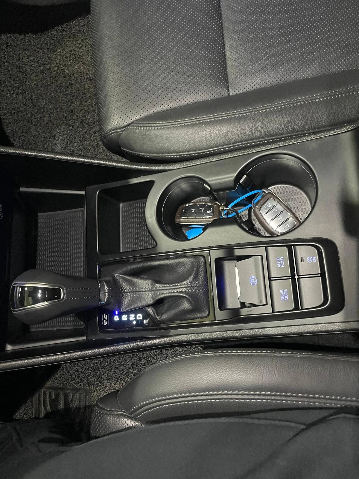 Hyundai Tucson 2.0D ! 2WD ! Premium !, снимка 17 - Автомобили и джипове - 54148932