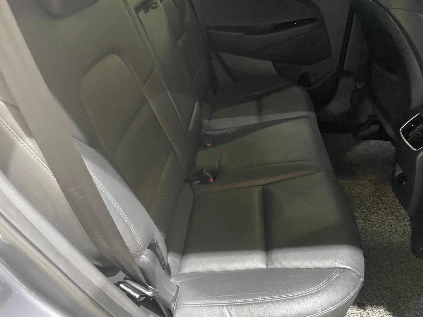 Hyundai Tucson 2.0D ! 2WD ! Premium !, снимка 12 - Автомобили и джипове - 54148932