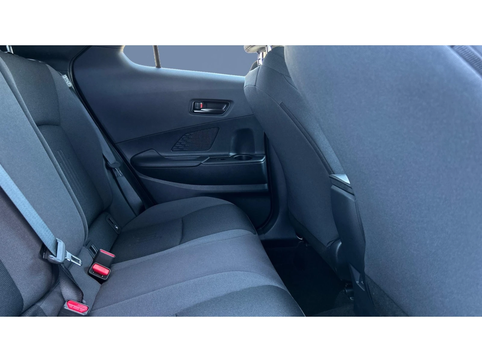 Toyota C-HR Месечна вноска от 341  , снимка 7 - Автомобили и джипове - 54220151