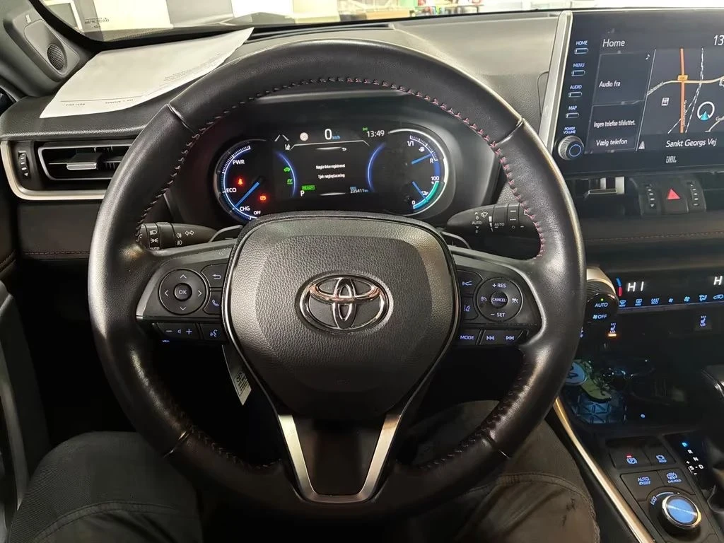 Toyota Rav4 Plug-in Hybrid 4x4, снимка 14 - Автомобили и джипове - 54258379