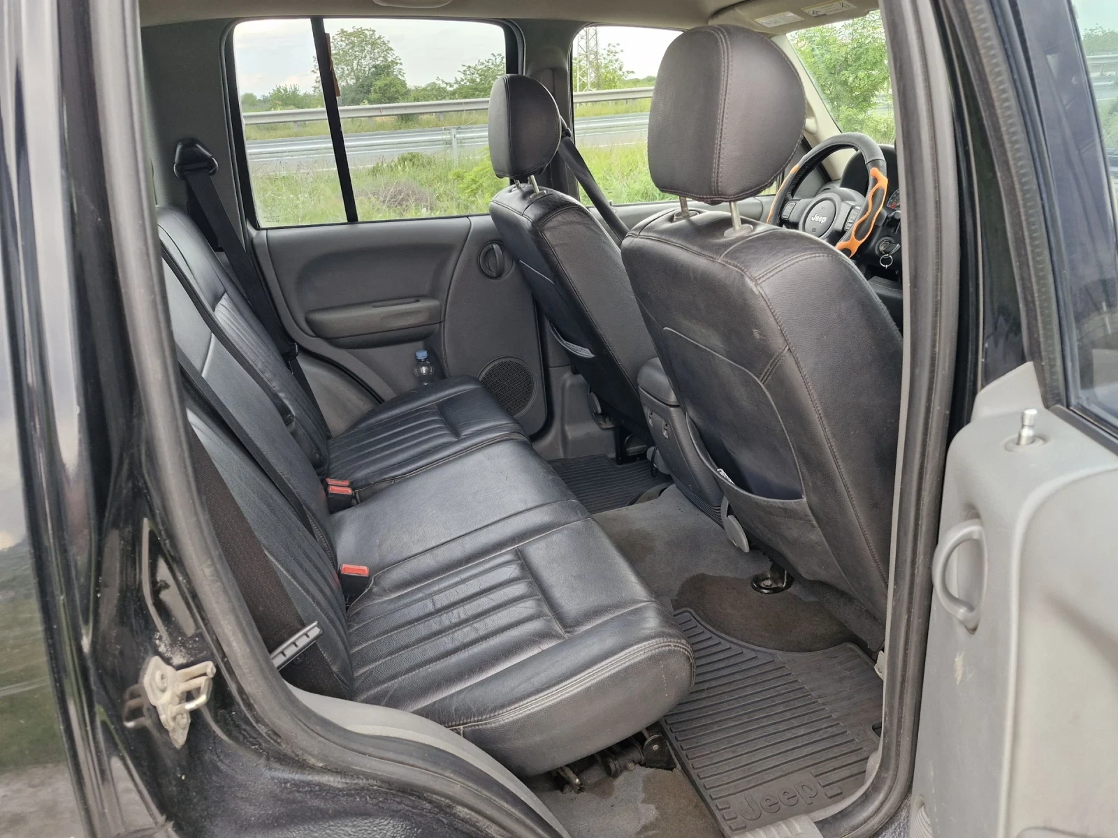 Jeep Cherokee 2.8D 163к.с. Автоматик 4х4, снимка 12 - Автомобили и джипове - 54494870