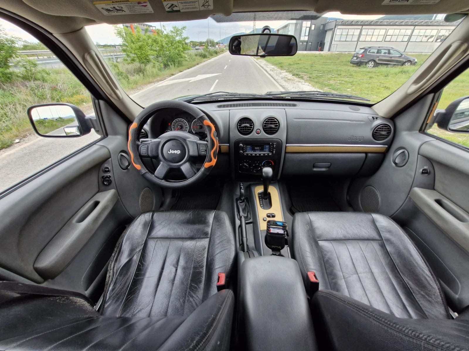 Jeep Cherokee 2.8D 163к.с. Автоматик 4х4, снимка 10 - Автомобили и джипове - 54494870