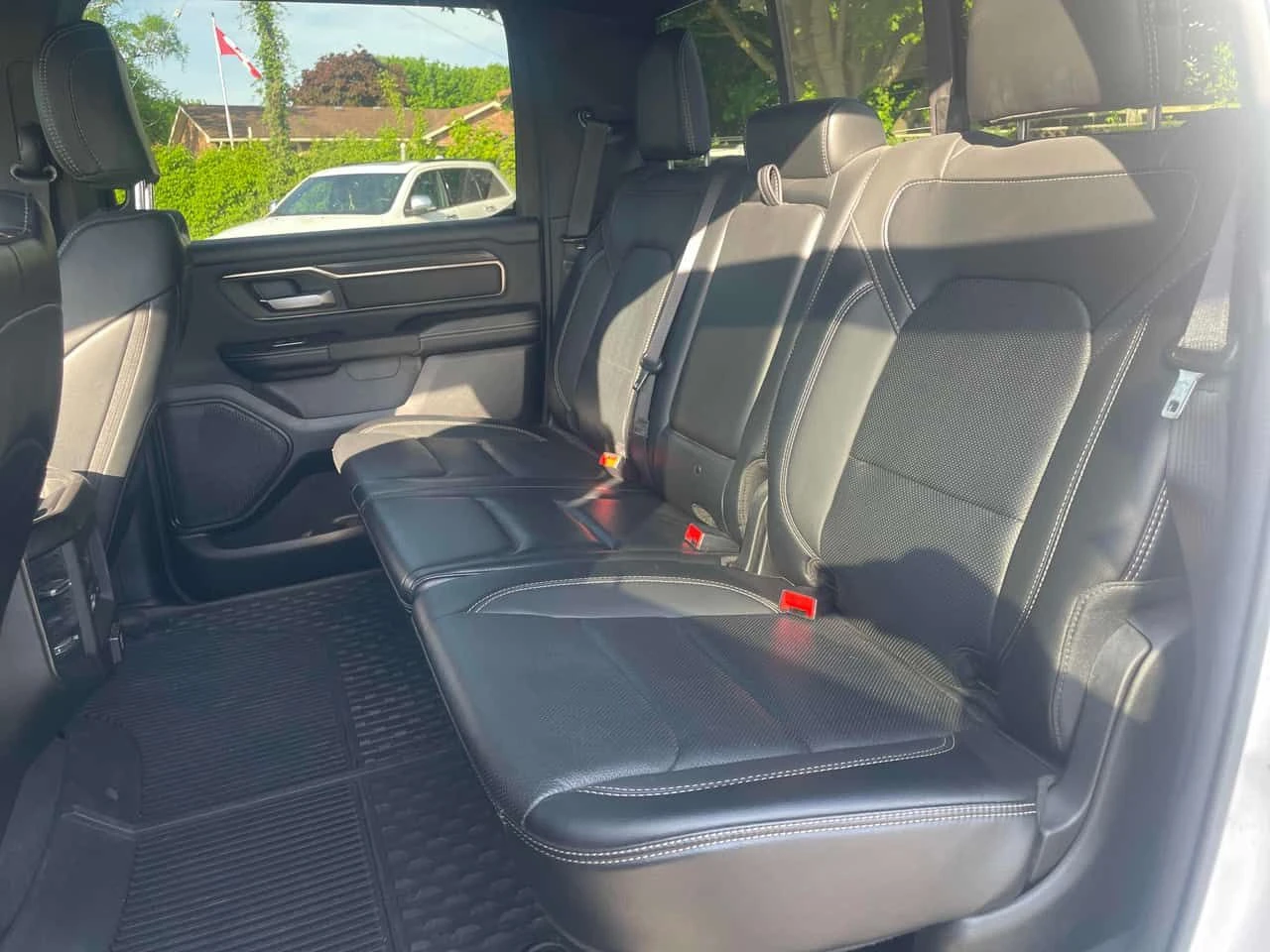 Dodge RAM 1500 * Sport * CARFAX * ПОДГРЕВИ * ПАНО * KEYLESS, снимка 10 - Автомобили и джипове - 54642628