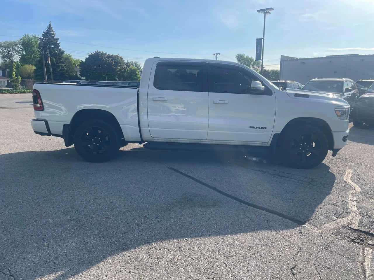 Dodge RAM 1500 * Sport * CARFAX * ПОДГРЕВИ * ПАНО * KEYLESS, снимка 3 - Автомобили и джипове - 54642628