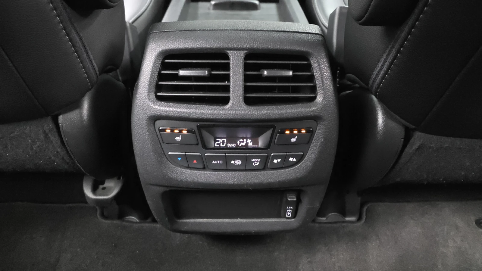 Honda Pilot !!БОГАТО ОБОРУДВАНЕ!! !!ПОДГРЕВИИ! !ОБДУХВАНЕ!, снимка 17 - Автомобили и джипове - 54896252