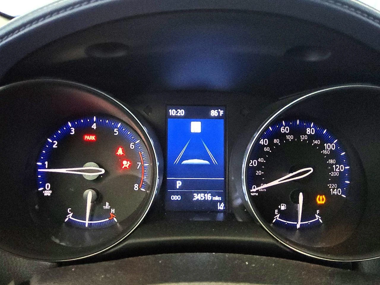 Toyota C-HR XLE, снимка 9 - Автомобили и джипове - 55172050