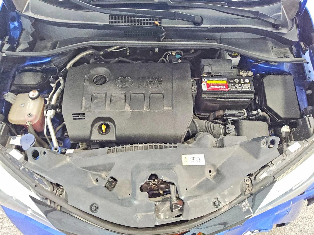 Toyota C-HR XLE, снимка 10 - Автомобили и джипове - 55172050