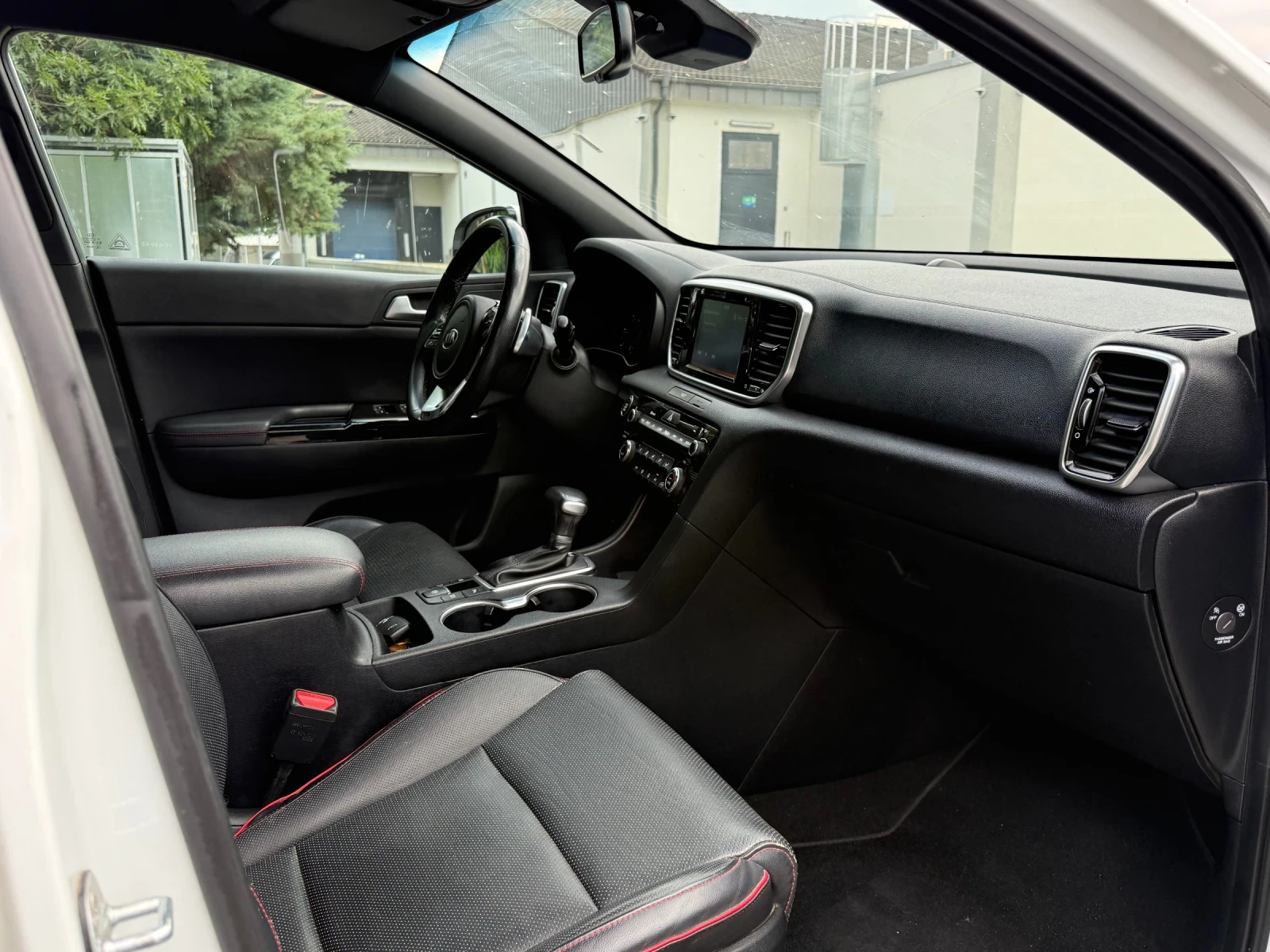 Kia Sportage, снимка 6 - Автомобили и джипове - 55212006