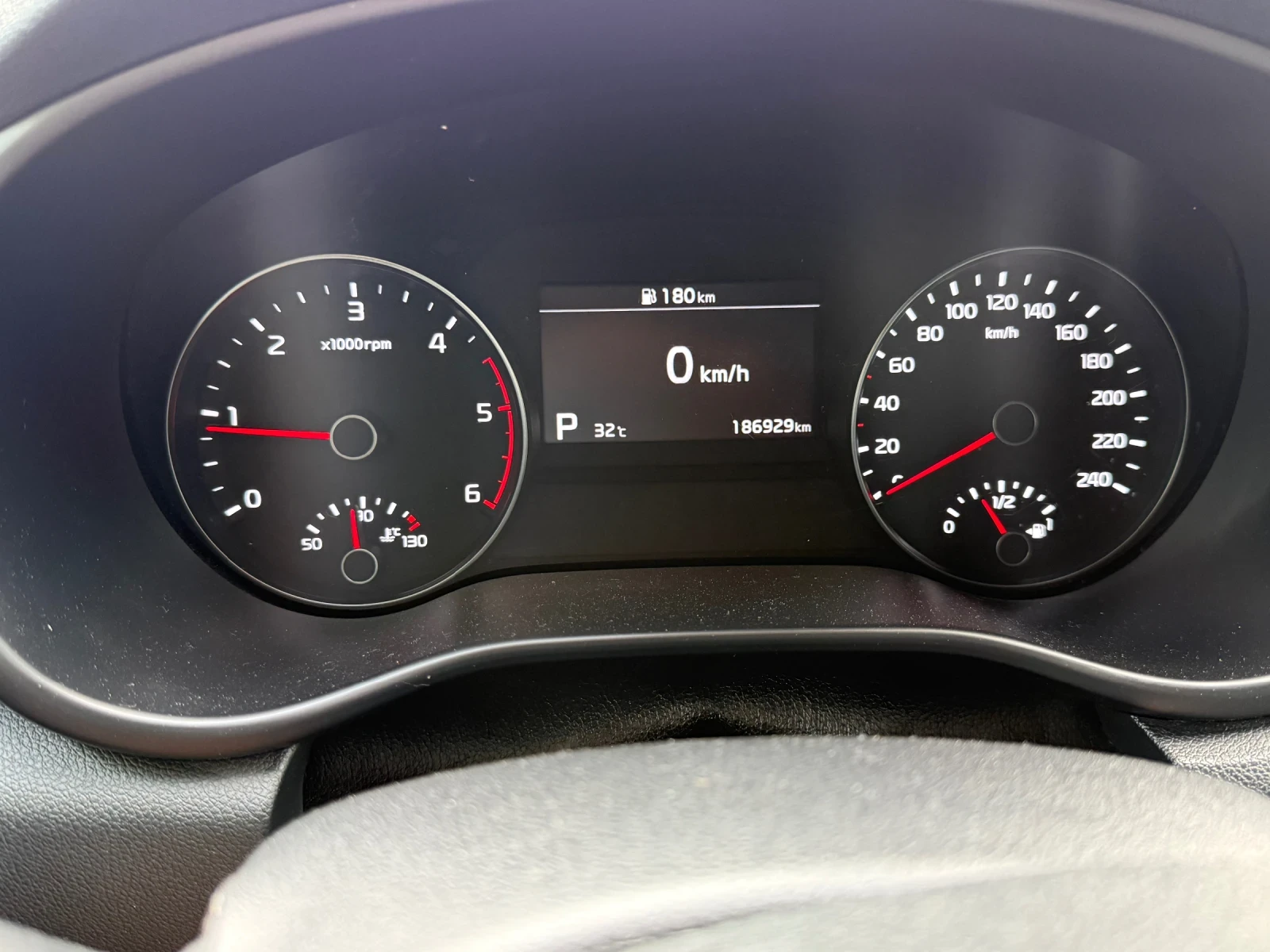 Kia Sportage, снимка 13 - Автомобили и джипове - 55212006