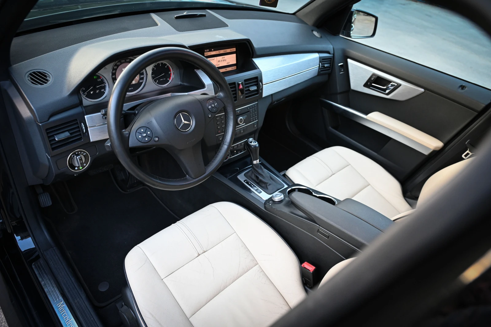 Mercedes-Benz GLK 320CDI / 4MATIC / ПАНОРАМА !!!, снимка 9 - Автомобили и джипове - 55257404
