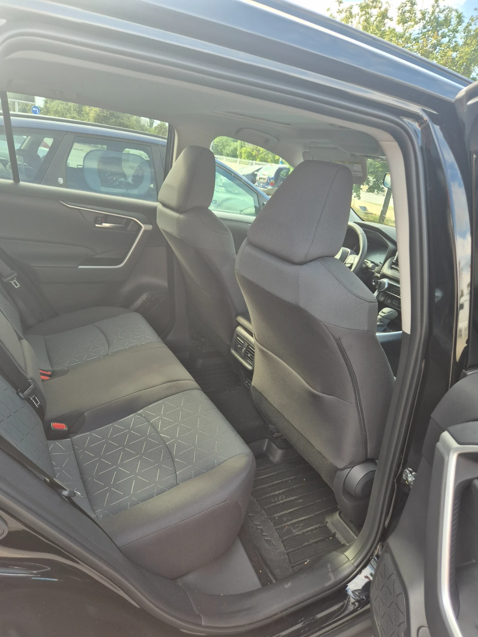 Toyota Rav4, снимка 8 - Автомобили и джипове - 55277887