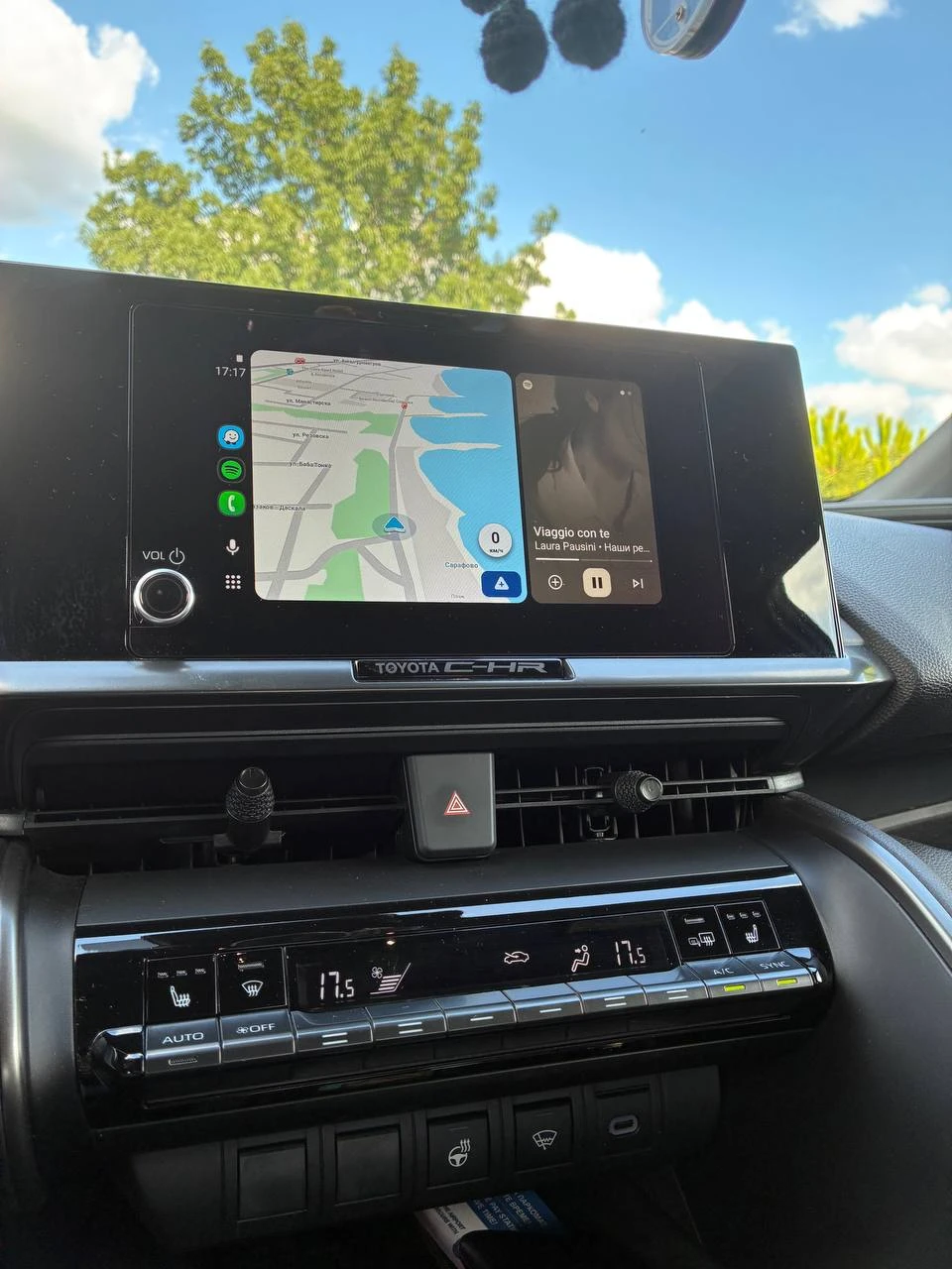 Toyota C-HR CLUB 1.8 Hybrid, снимка 10 - Автомобили и джипове - 55396424