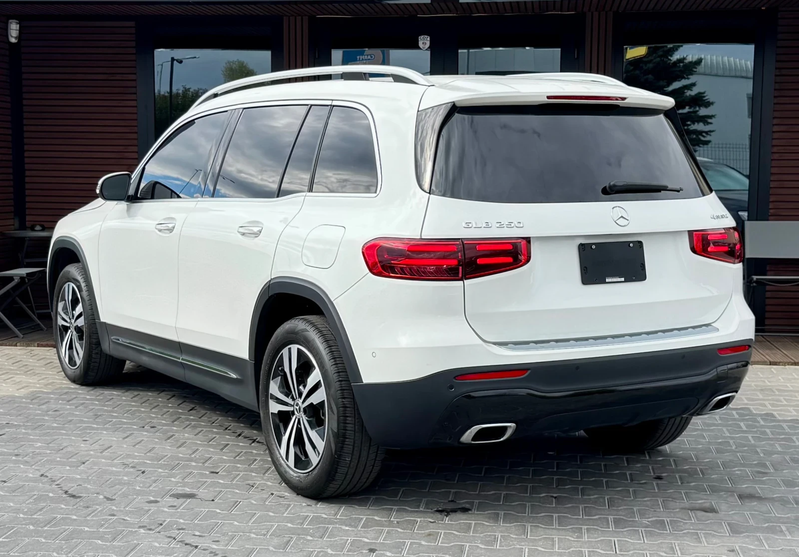 Mercedes-Benz GLB 250 Mild Hibrid* 4Matic* LaneAssist*  | Mobile.bg � ����������� 4
