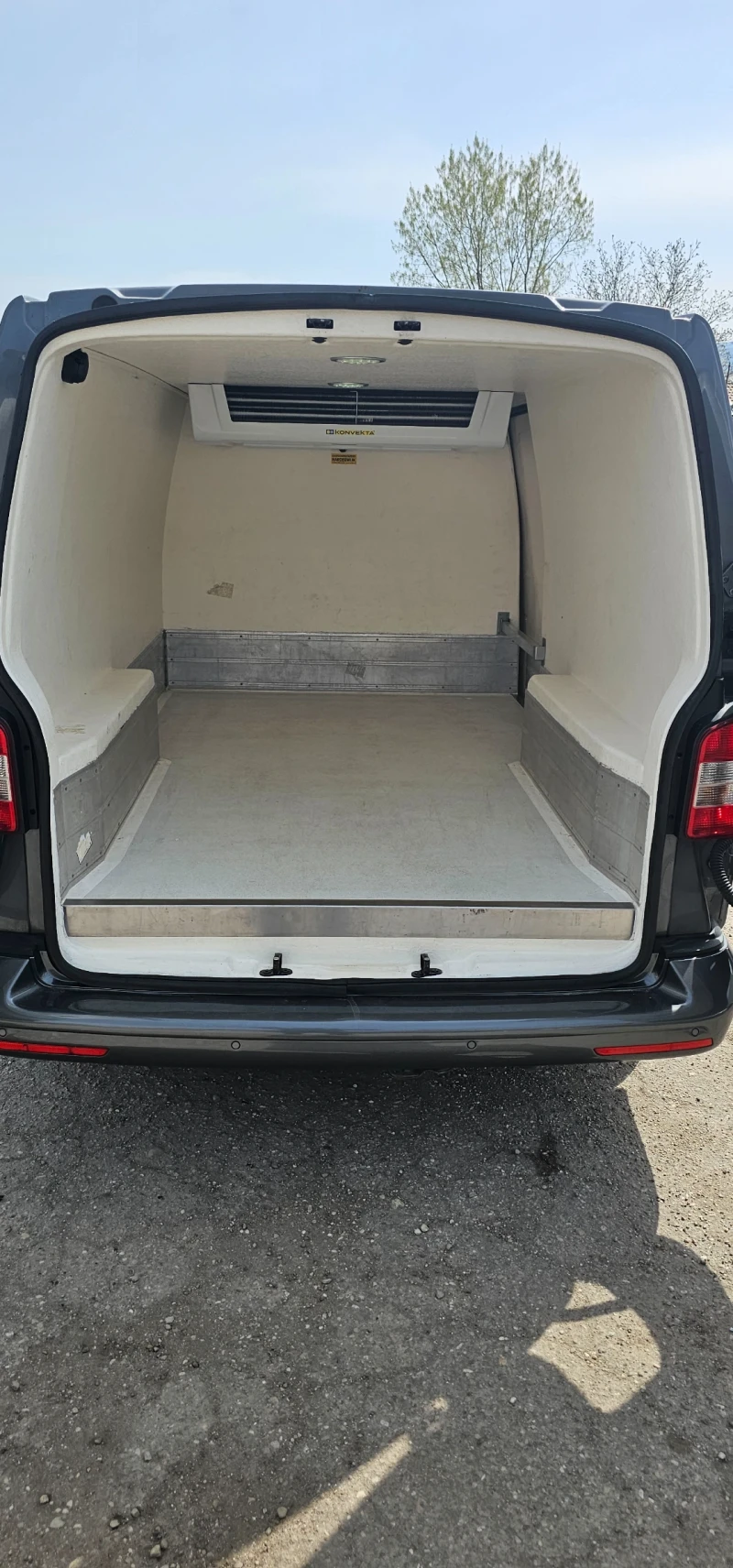 VW T5 Хладилен , снимка 9 - Бусове и автобуси - 52032740