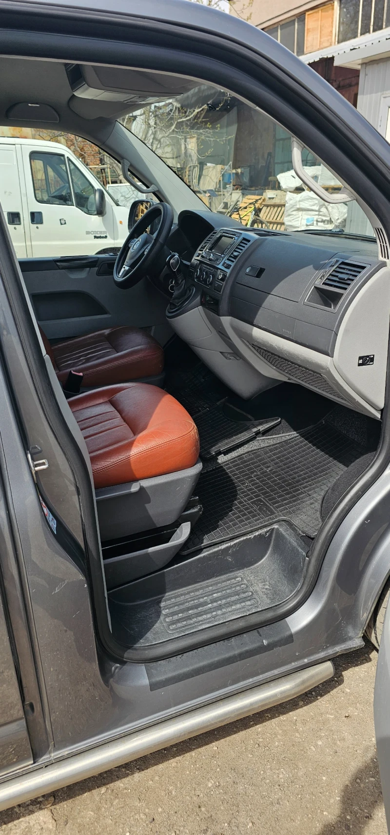 VW T5 Хладилен , снимка 14 - Бусове и автобуси - 52032740