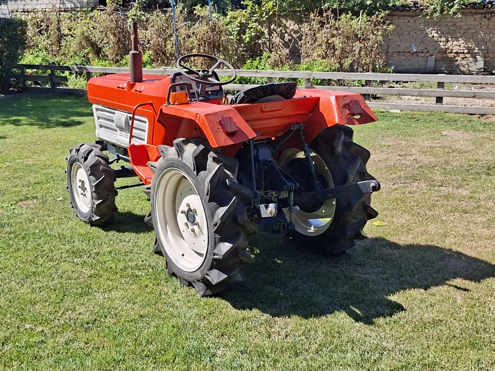 Трактор Kubota L2002DT, снимка 3 - Селскостопанска техника - 56241691