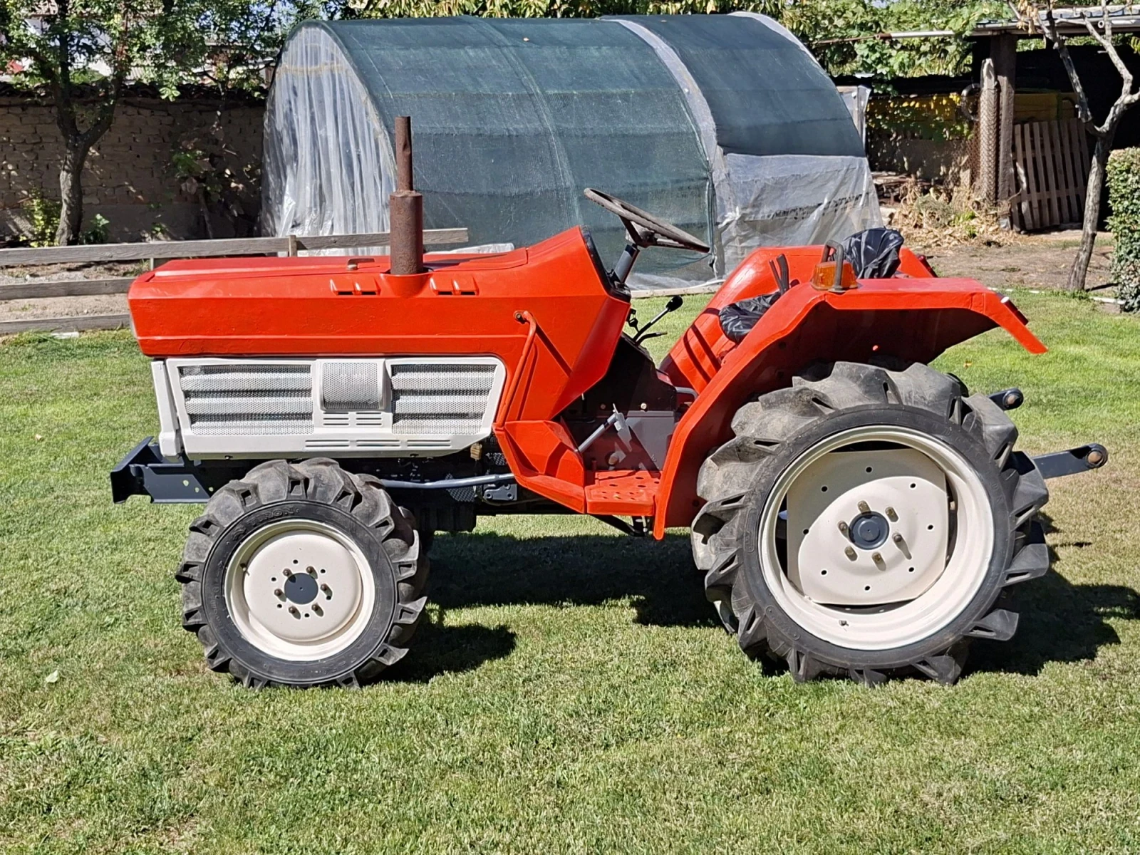 Трактор Kubota L2002DT, снимка 2 - Селскостопанска техника - 56241691