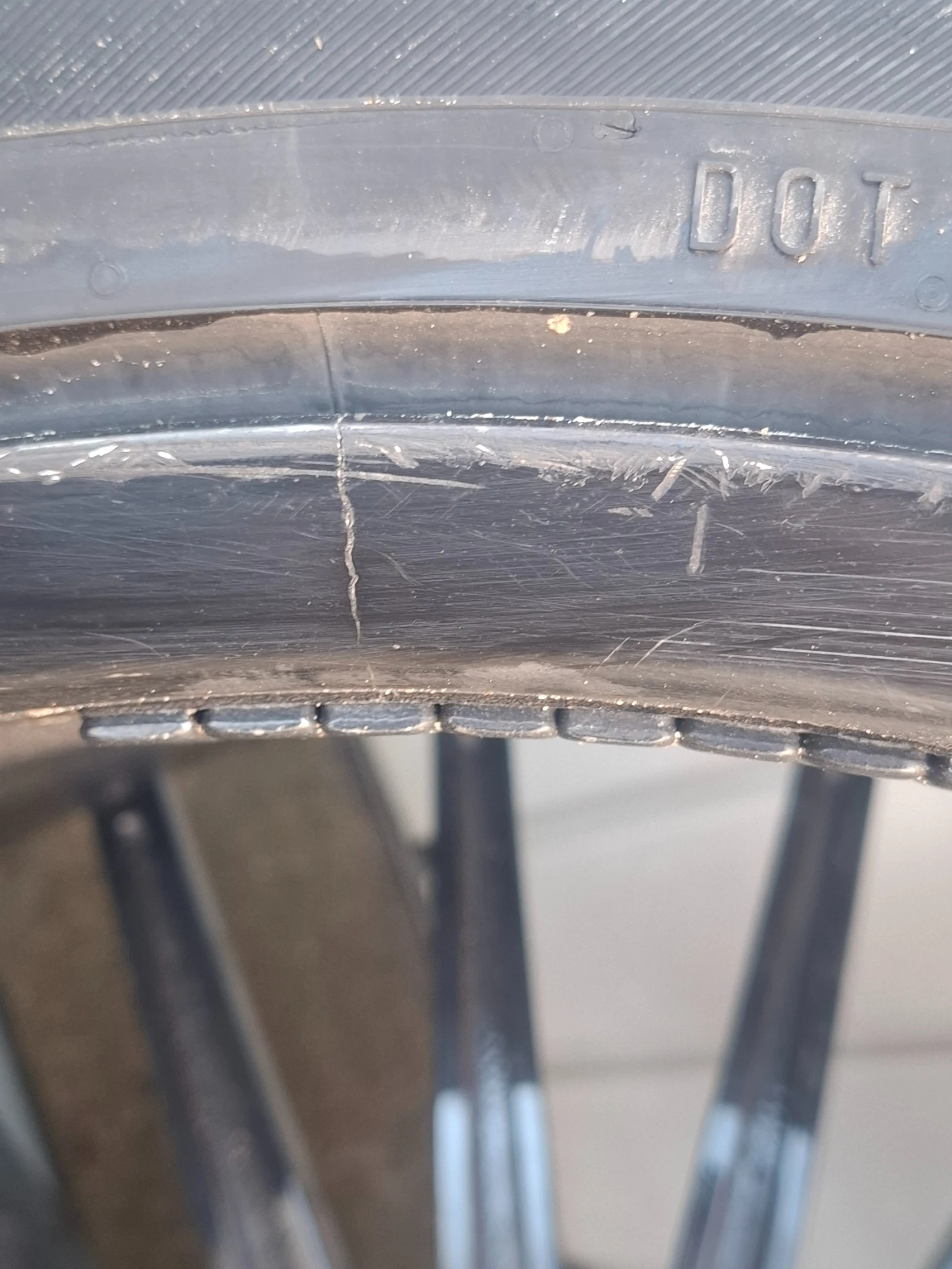 Гуми с джанти Continental 325/25R22, снимка 4 - Гуми и джанти - 54347464