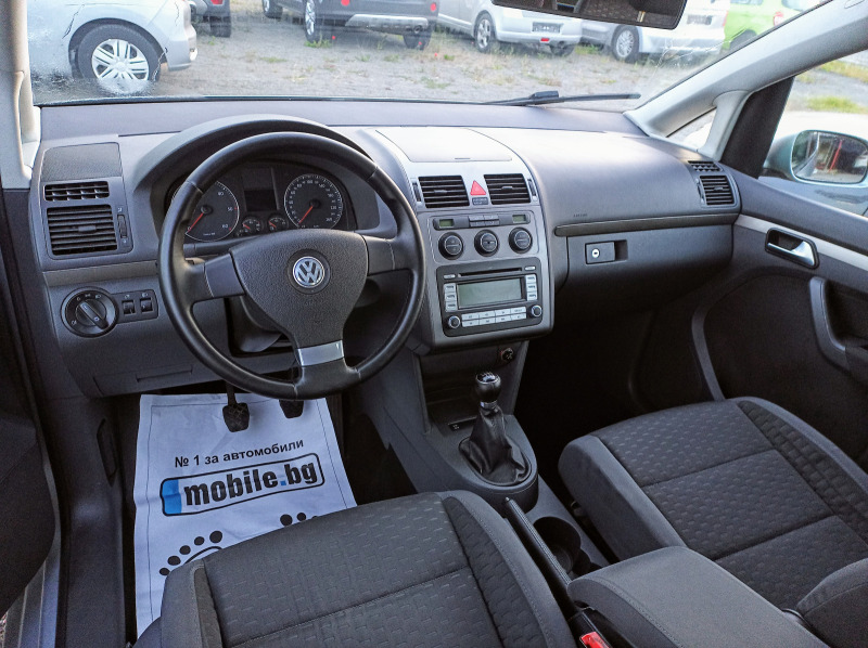 VW Touran 2.0 TDI  140кс - 7 места - 165000км, снимка 9 - Автомобили и джипове - 45864933
