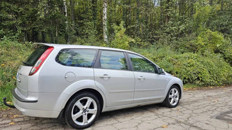 Ford Focus 1.6, снимка 8 - Автомобили и джипове - 47561032