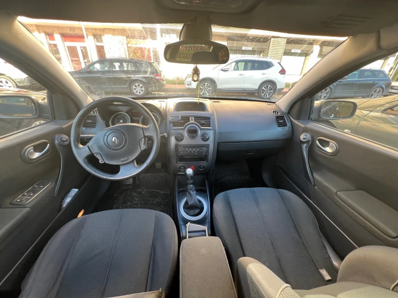 Renault Megane 1.9 dci 120кс, снимка 5 - Автомобили и джипове - 48115663