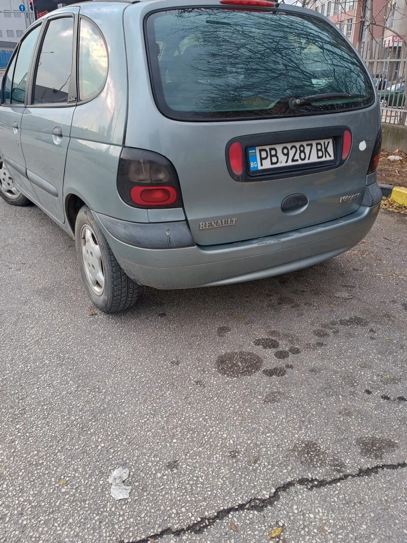 Renault Scenic Gaz, снимка 5 - Автомобили и джипове - 48229309