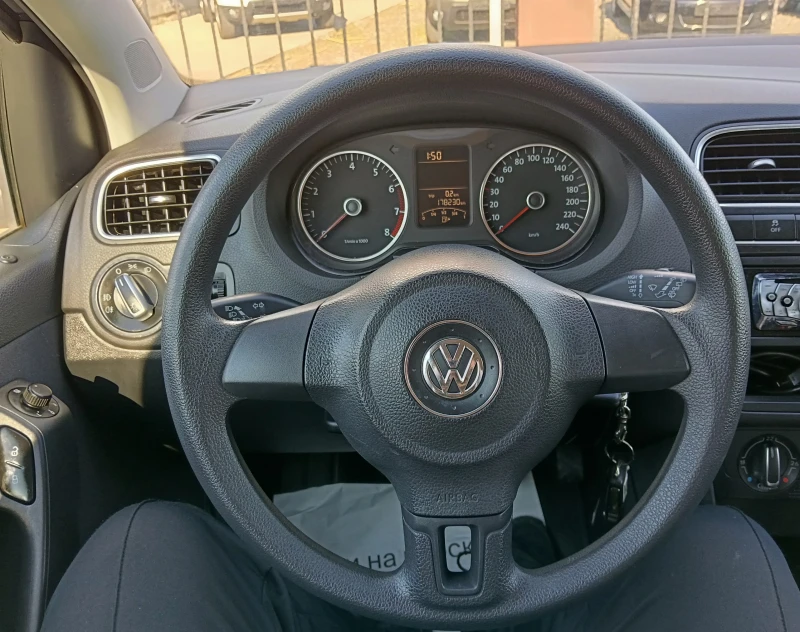 VW Polo 1.4i GAS, снимка 12 - Автомобили и джипове - 49587369