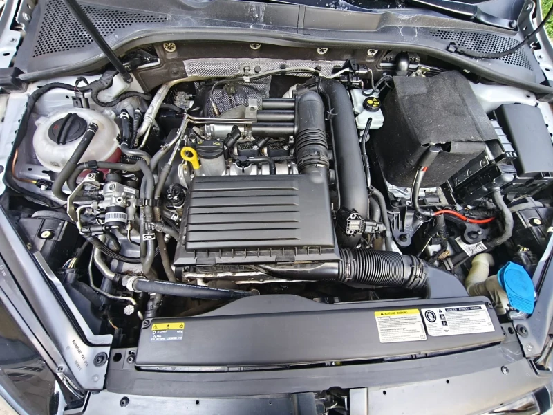 VW Golf 1.4TGI-110к.с Евро-6 Лизинг, снимка 13 - Автомобили и джипове - 50812937