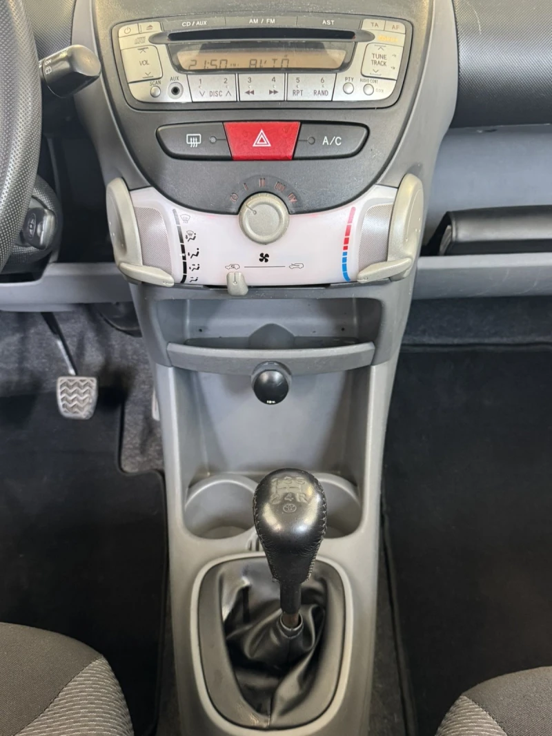 Toyota Aygo 1.4D, снимка 10 - Автомобили и джипове - 51330337