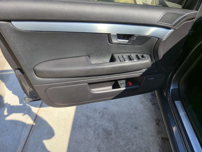 Audi A4 3.0TDI, снимка 8 - Автомобили и джипове - 52336747