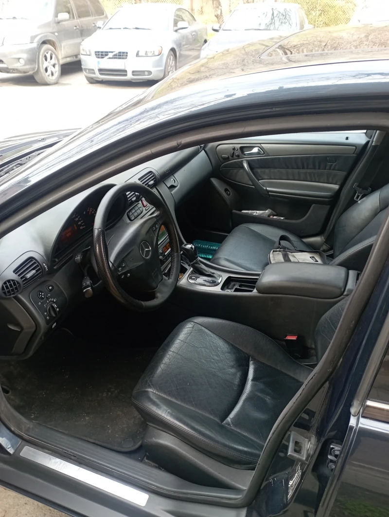 Mercedes-Benz C 320, снимка 3 - Автомобили и джипове - 53102612