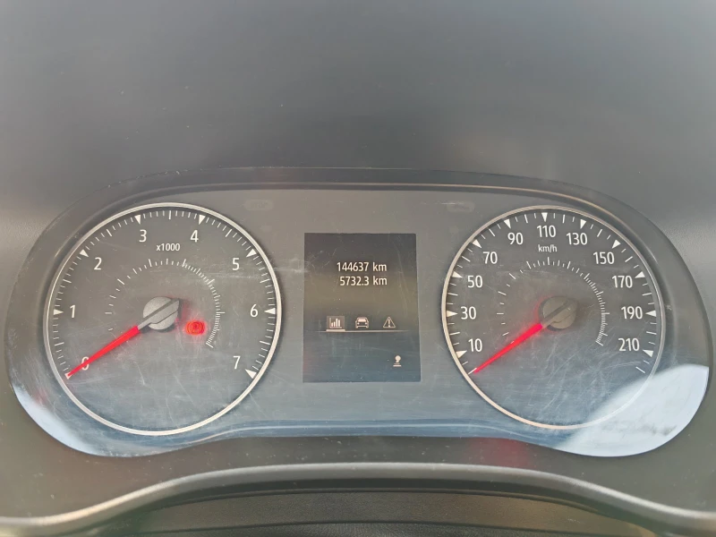 Dacia Jogger 890Евро за получаване, 1.0TCe EcoG 6+ 1 ГАЗ, снимка 10 - Автомобили и джипове - 53229815