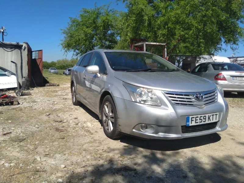 Toyota Avensis 2.0D4D, снимка 2 - Автомобили и джипове - 32821112