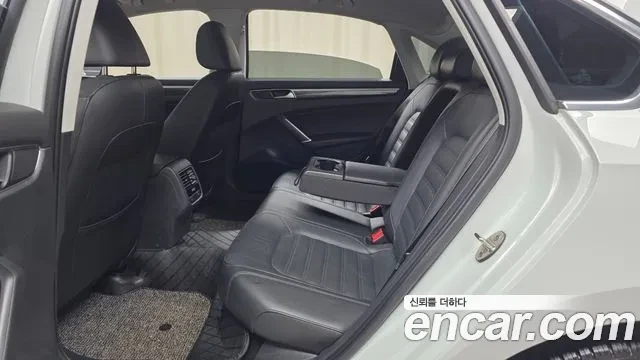VW Passat 2.0 tsi B7, снимка 10 - Автомобили и джипове - 54911645