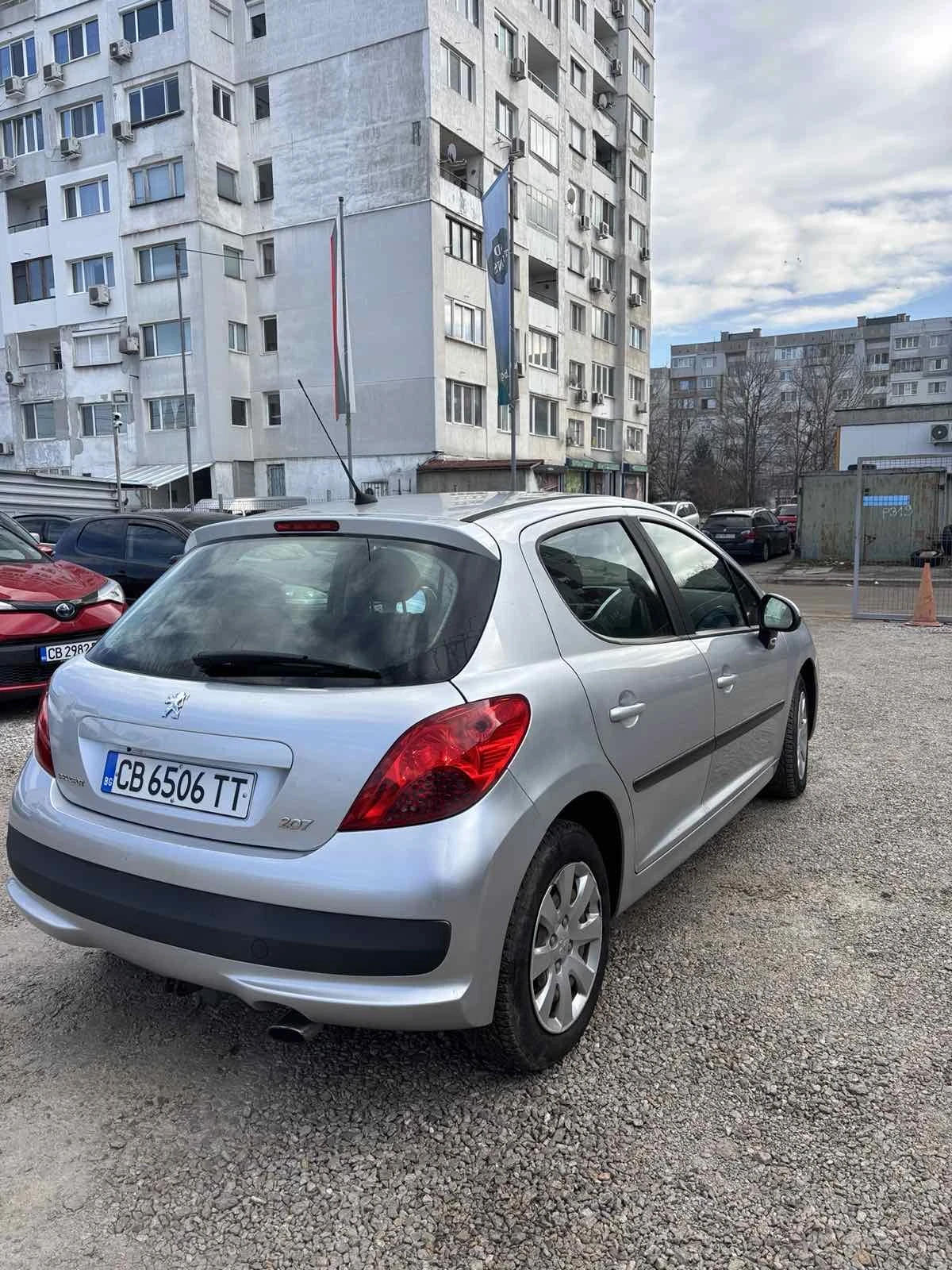 Peugeot 207 1.4 🔝 - изображение 3