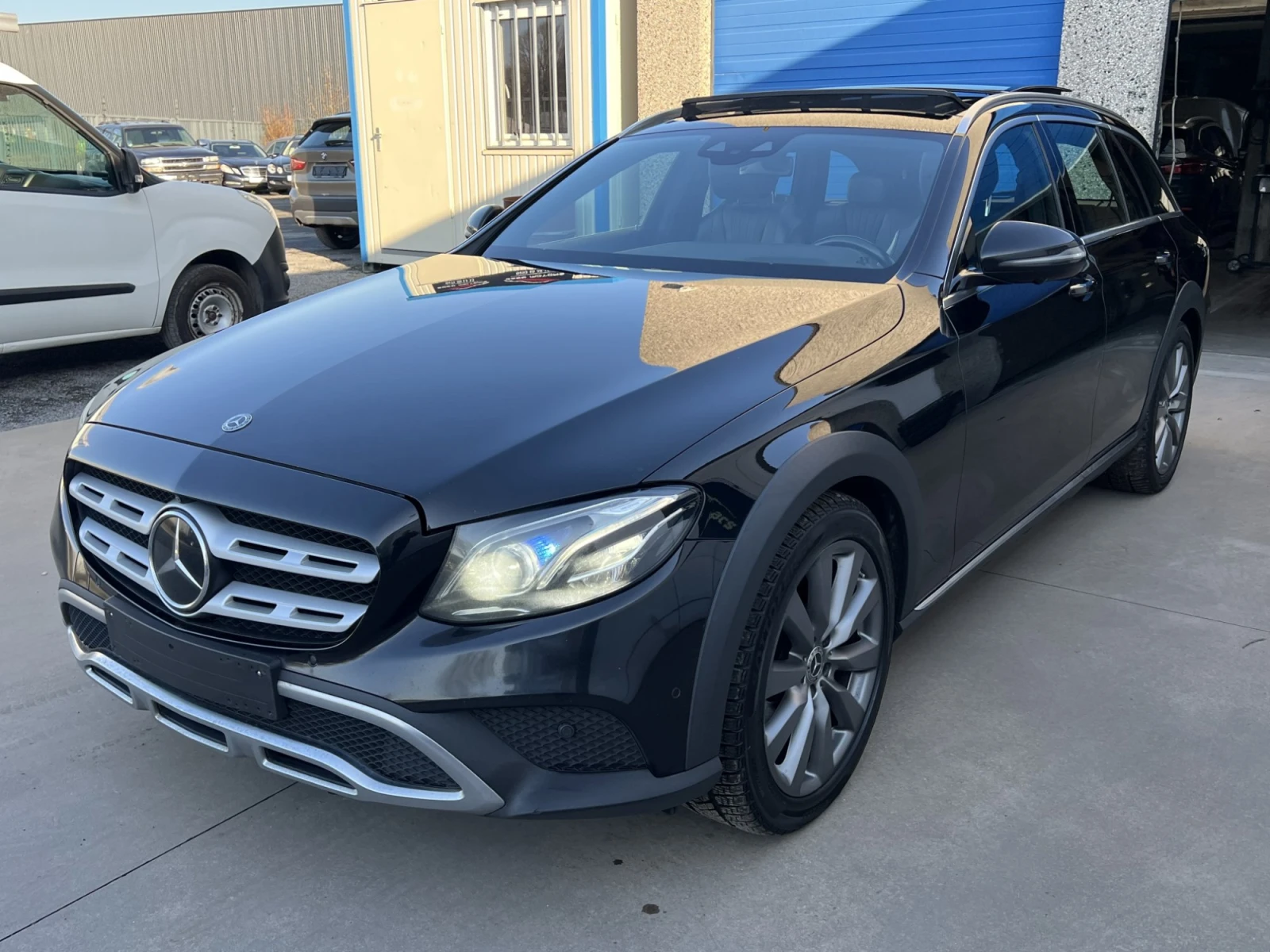 Mercedes-Benz E 220 All Terain/9G/4 MATIC - изображение 2