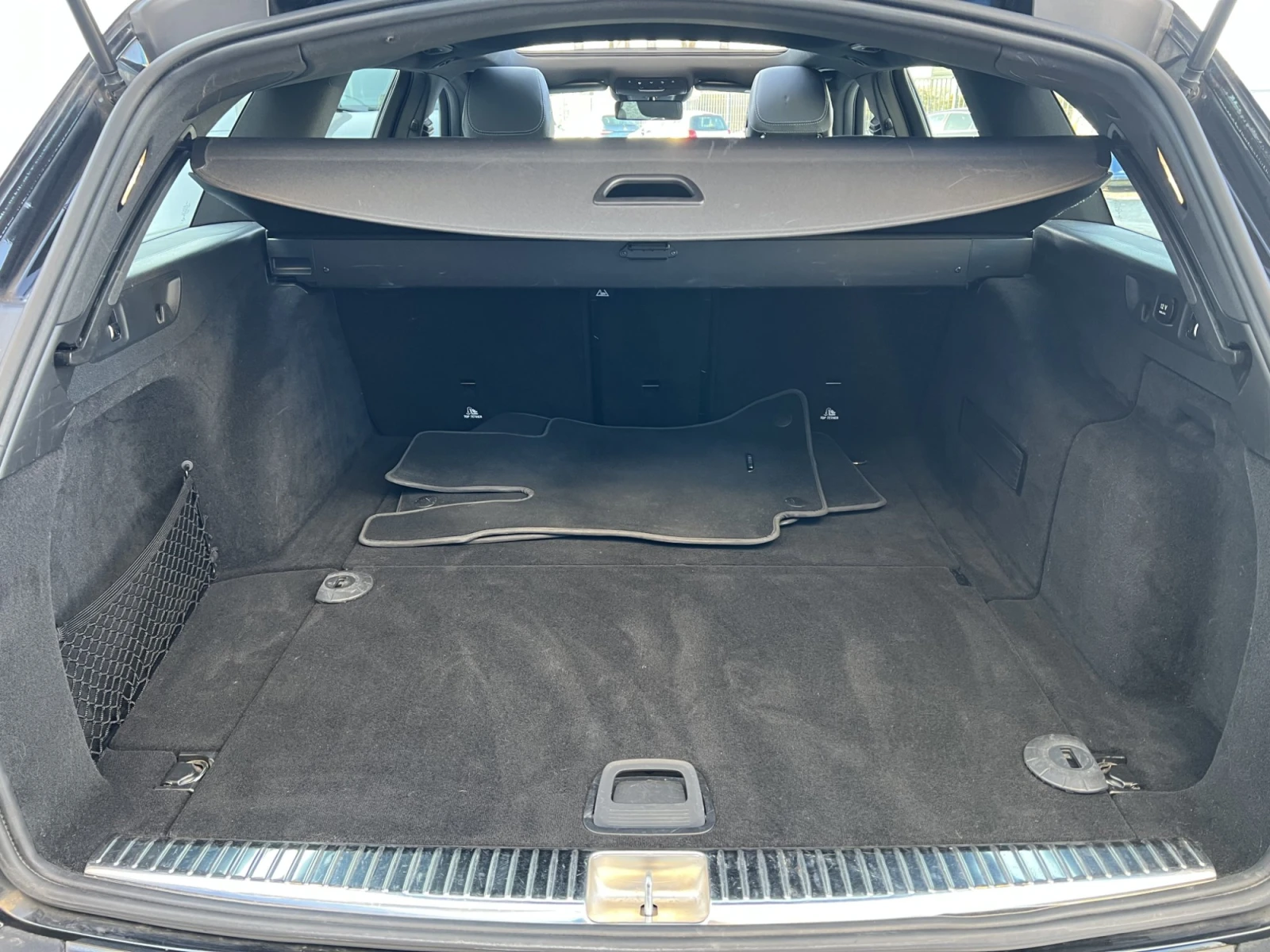 Mercedes-Benz E 220 All Terain/9G/4 MATIC - изображение 8