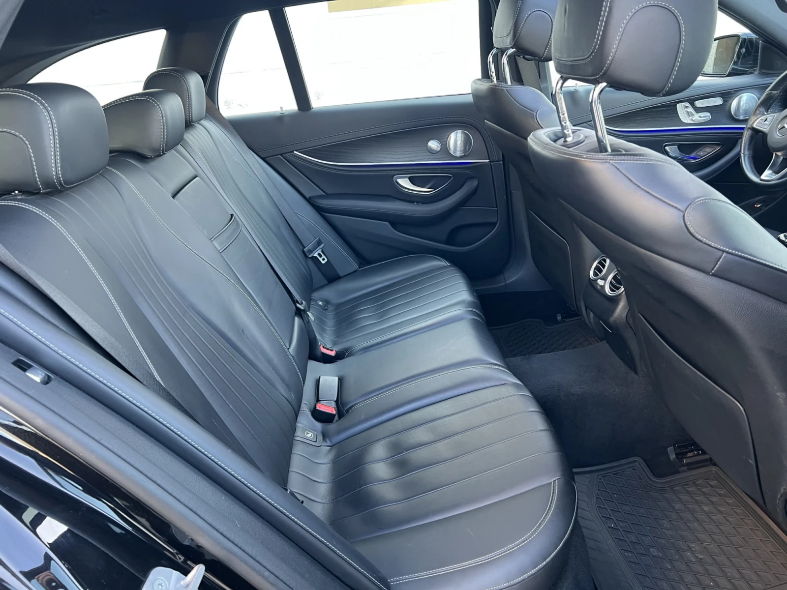 Mercedes-Benz E 220 All Terain/9G/4 MATIC - изображение 6