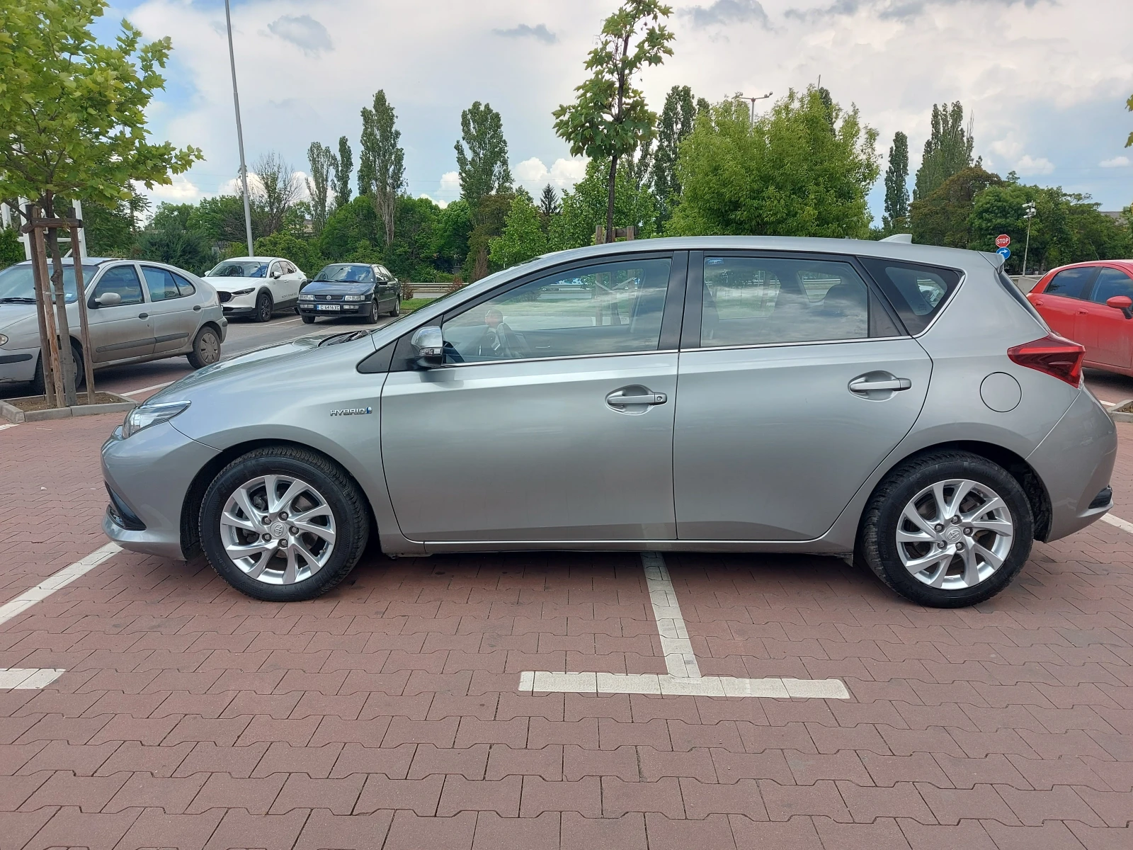 Toyota Auris 1.8i HYBRID FACE - изображение 6