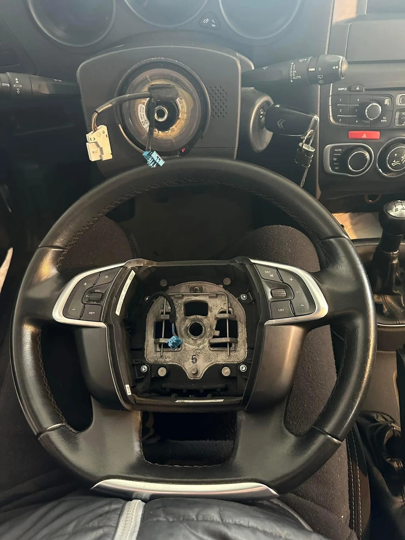 Citroen C4 1.6 hdi 92 - изображение 7