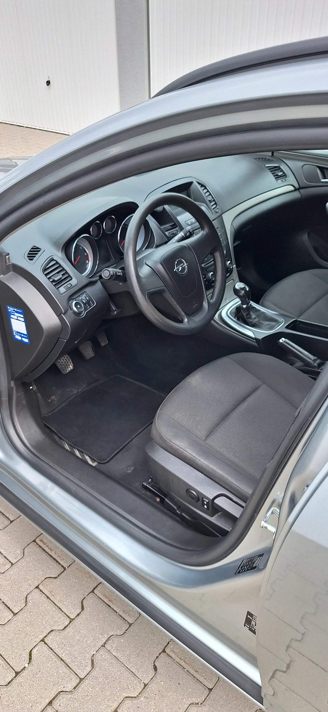 Opel Insignia Sports Tourer SW  - изображение 6
