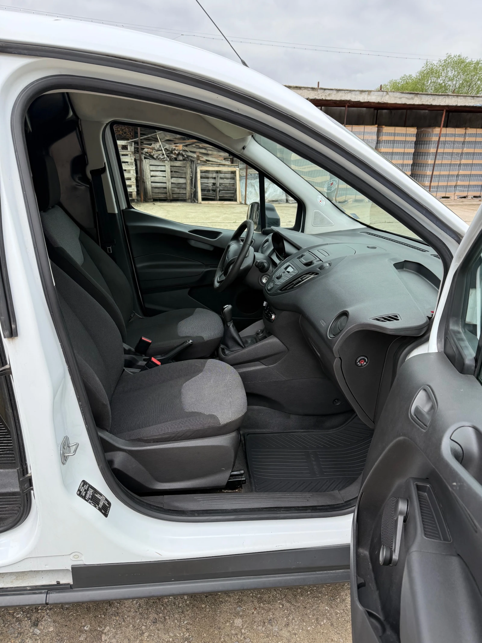 Ford Courier 1.5 TDCI | Mobile.bg — изображение 10