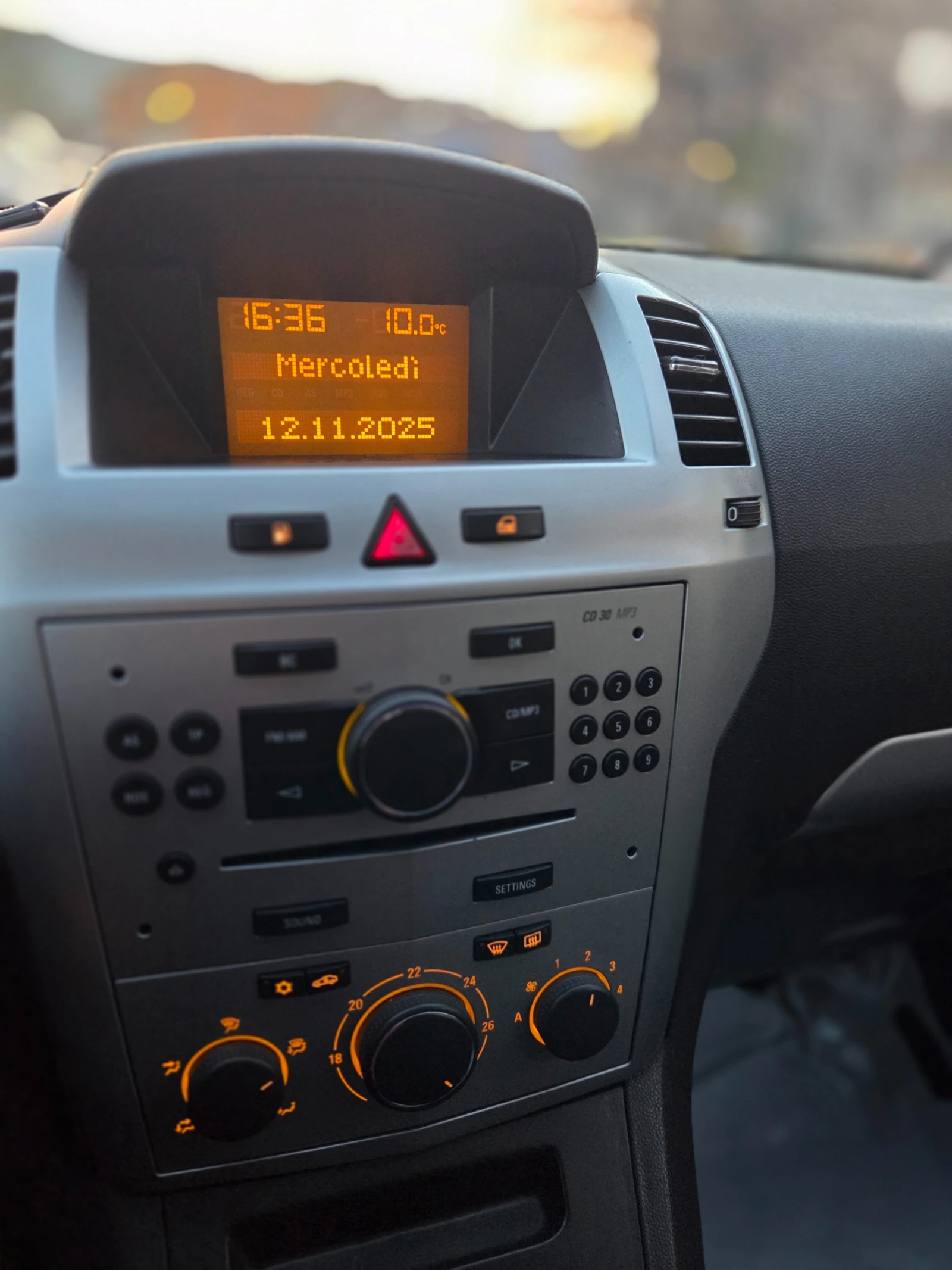 Opel Zafira 1.6 Фабричен метан 7-местна - изображение 5