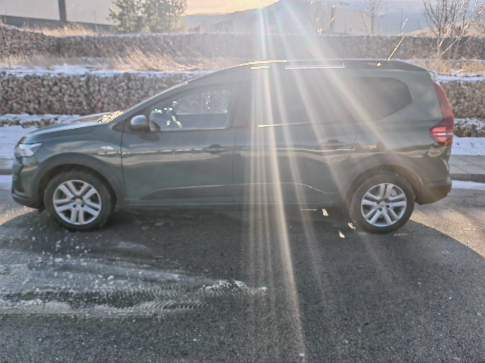 Dacia Jogger 890Евро за получаване, 1.0TCe EcoG 6+ 1 ГАЗ - изображение 9