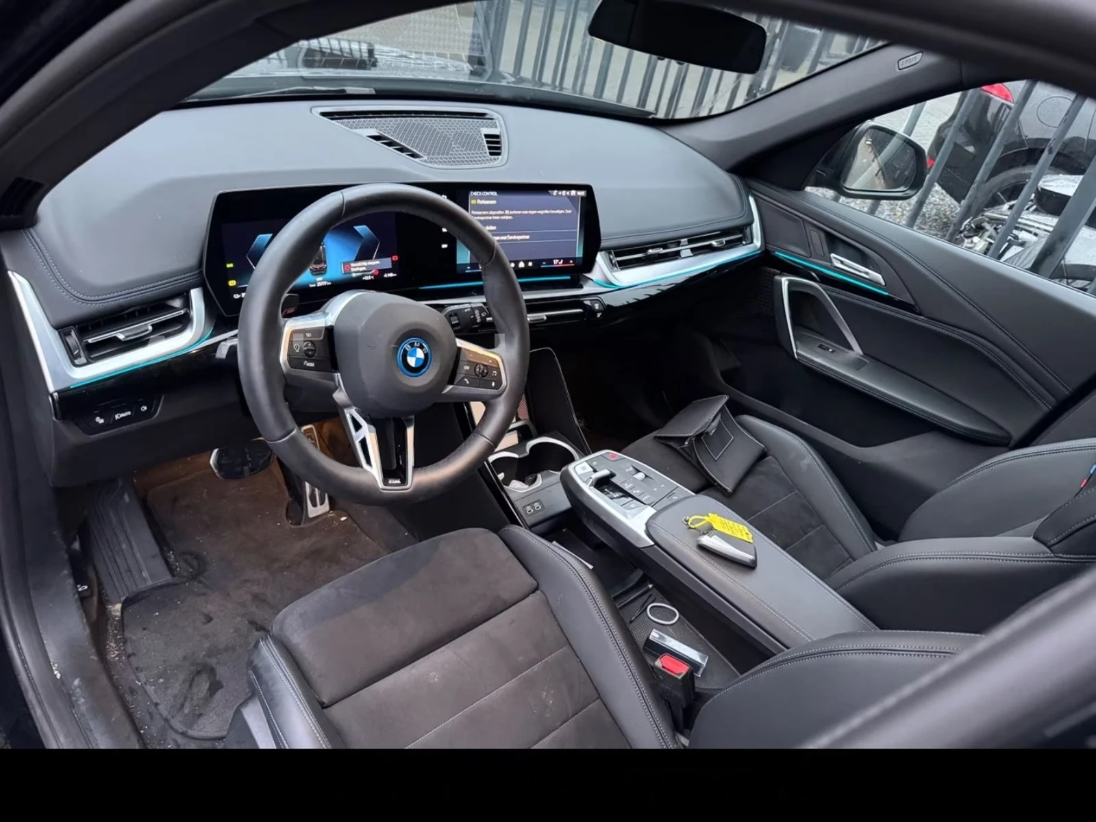 BMW iX1 eDrive20/M Sport/Panorama | Mobile.bg � ����������� 1