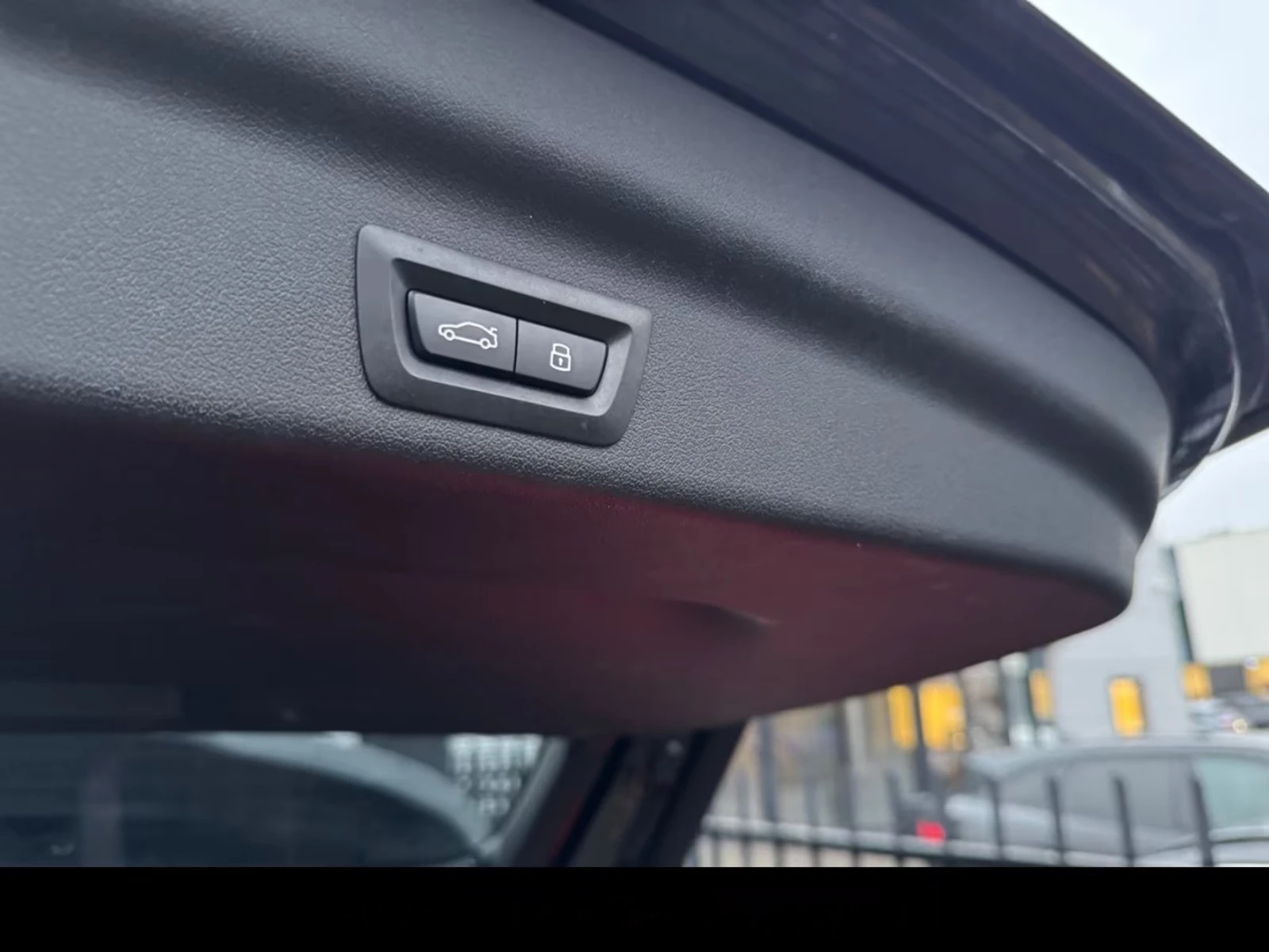 BMW iX1 eDrive20/M Sport/Panorama - изображение 10