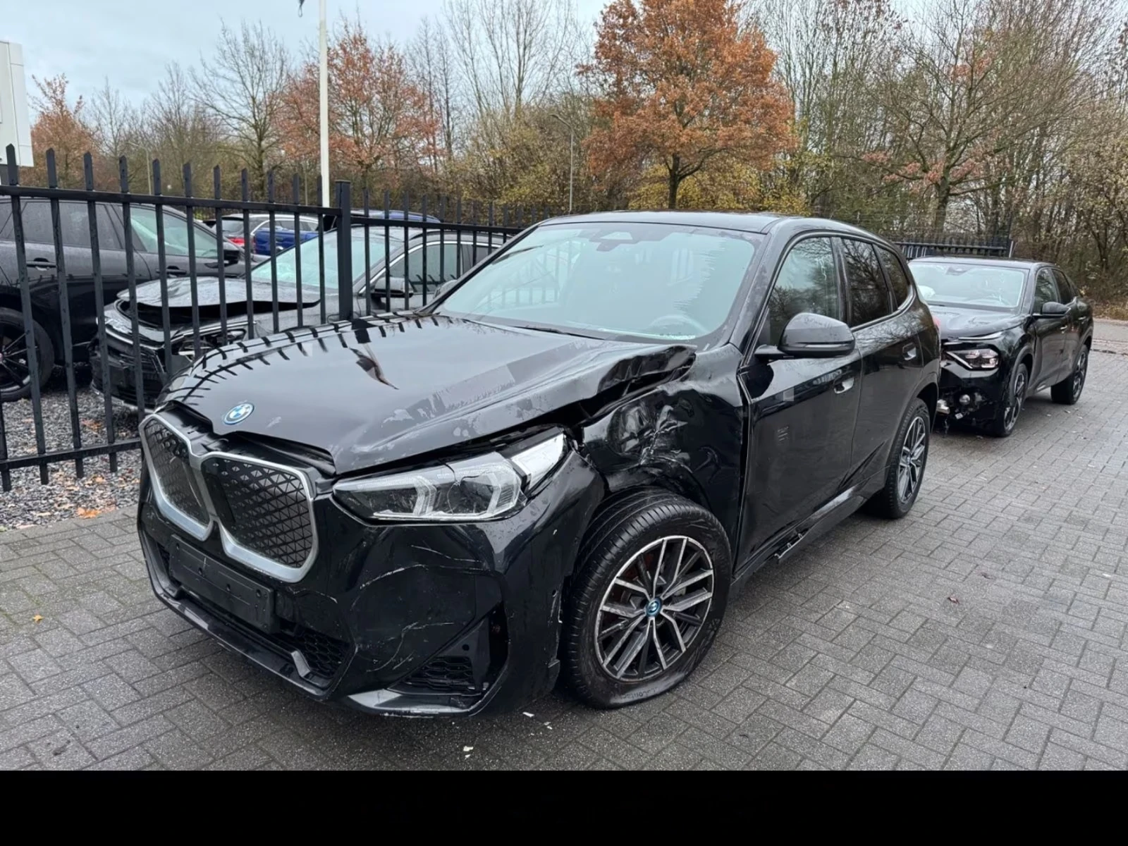 BMW iX1 eDrive20/M Sport/Panorama - изображение 3